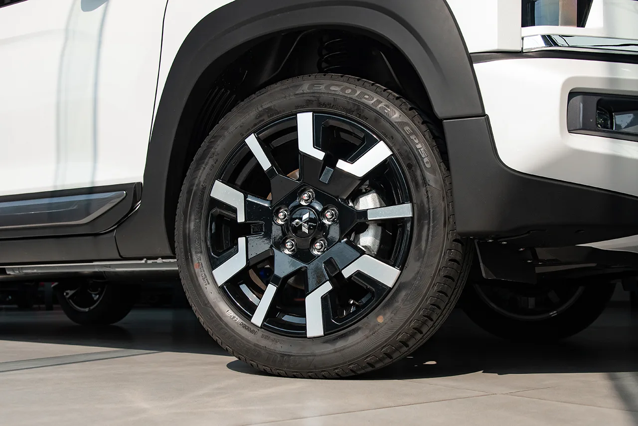 Mitsubishi Xpander Cross